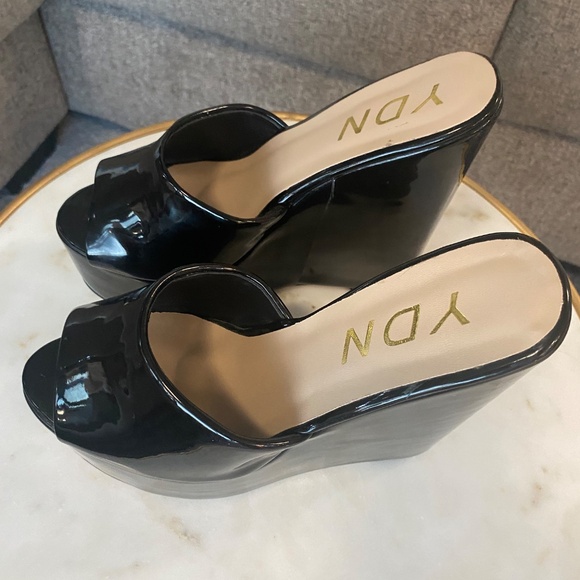 YDN Black High Heel Peep Toe Platform Wedge Mules - Picture 6 of 6